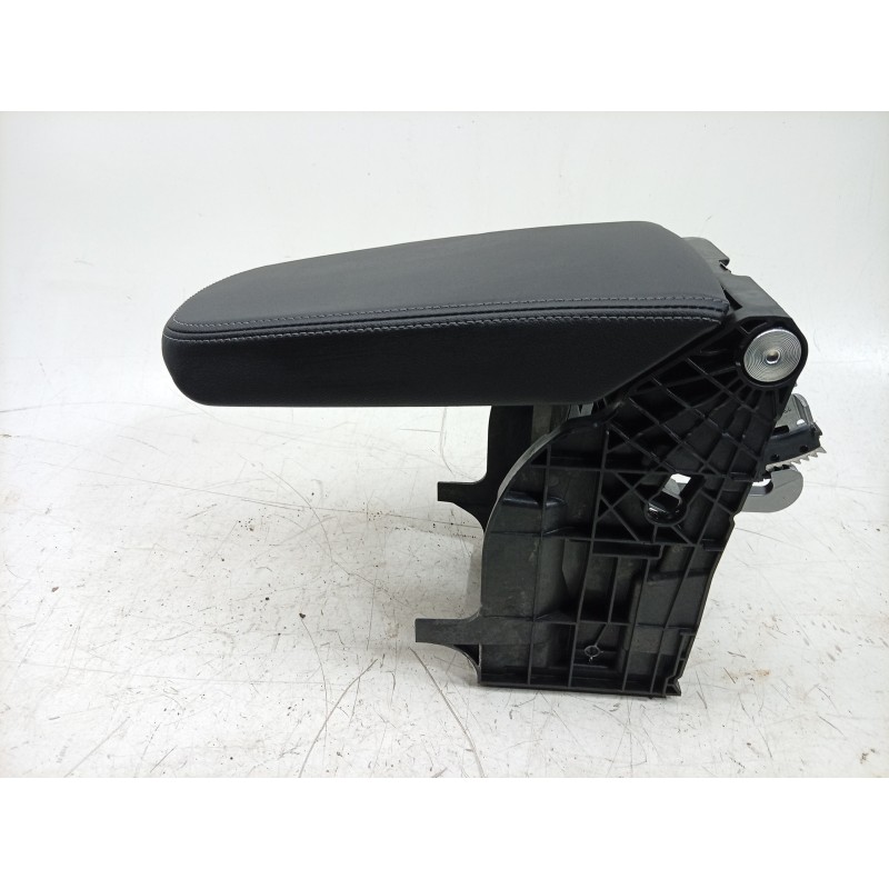 Recambio de apoyabrazos central para skoda octavia iv (nx3, nn3, pv3) 2.0 tdi referencia OEM IAM 5E3864207 5E3864207 