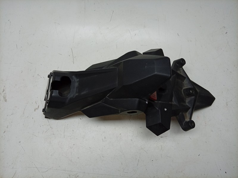 Recambio de portamatriculas para honda nc nc 750 x (rh09) referencia OEM IAM  80100MKAD80 