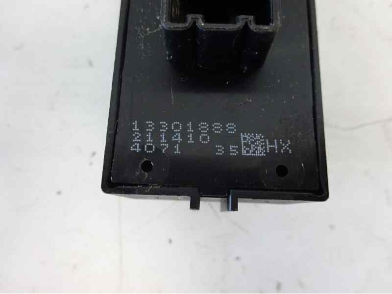 Recambio de mando elevalunas trasero derecho para opel astra j lim. excellence referencia OEM IAM 13301888  