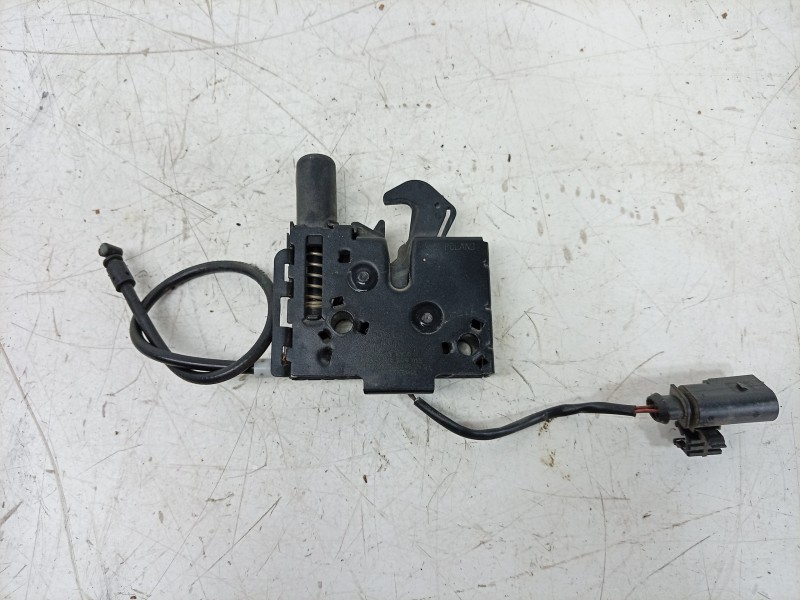 Recambio de cerradura capo para seat arona (kj7, kjp) 1.0 tsi referencia OEM IAM  6F0823509 