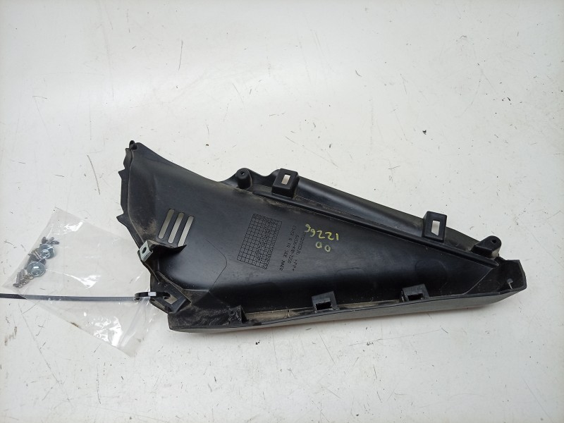 Recambio de moldura para honda forza forza 350 referencia OEM IAM  64530K1BT200 