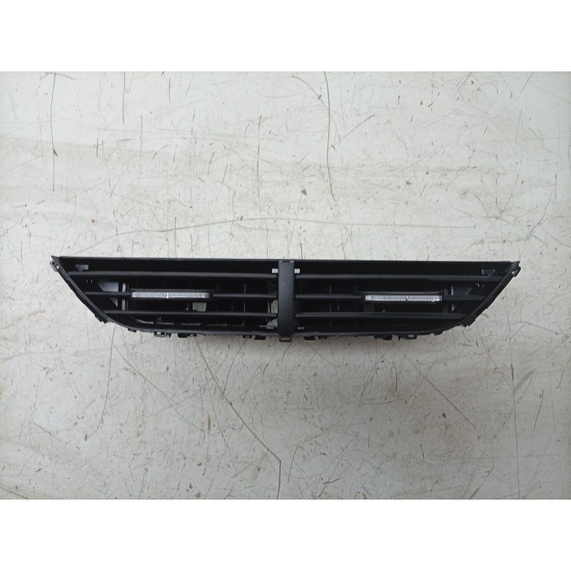 Recambio de aireador central para skoda octavia iv (nx3, nn3, pv3) 2.0 tdi referencia OEM IAM  5E3820951 