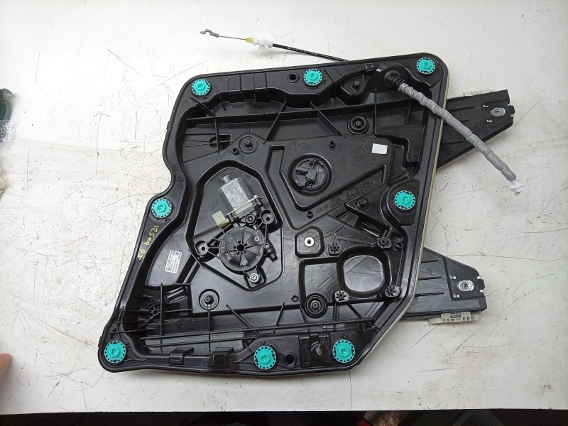 Recambio de elevalunas delantero izquierdo para skoda octavia iv (nx3, nn3, pv3) 2.0 tdi referencia OEM IAM  5E3837655 
