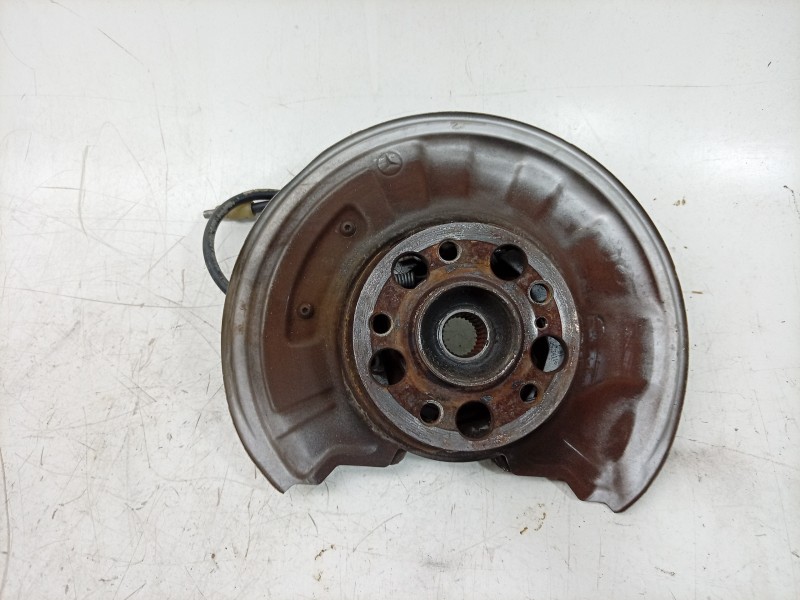 Recambio de mangueta trasera izquierda para mercedes-benz clase c (w204) coupe 2.1 cdi cat referencia OEM IAM  2043500341 