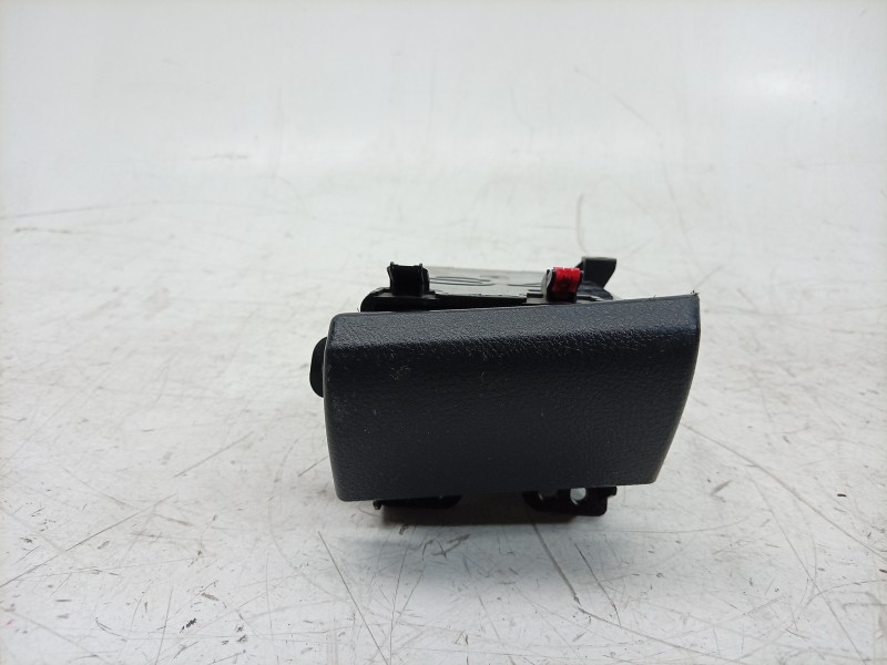 Recambio de moldura para toyota hilux (gun1) doble cabina dlx 4x4 referencia OEM IAM 55628KK040 66995KK040 