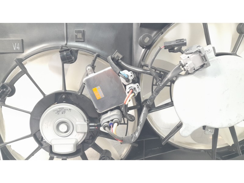 Recambio de electroventilador para toyota rav4 referencia OEM IAM 1671136180  