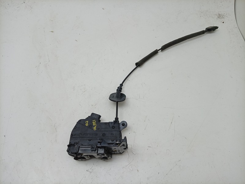 Recambio de cerradura puerta trasera derecha para renault captur i (j5_, h5_) 0.9 tce 90 referencia OEM IAM  805023047R 