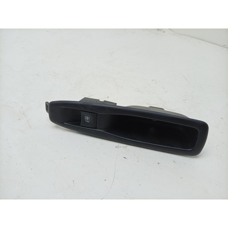 Recambio de mando elevalunas trasero derecho para renault captur i (j5_, h5_) 0.9 tce 90 referencia OEM IAM  829614619R EWSRE069