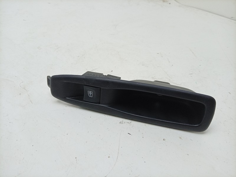 Recambio de mando elevalunas trasero derecho para renault captur i (j5_, h5_) 0.9 tce 90 referencia OEM IAM  829614619R EWSRE069