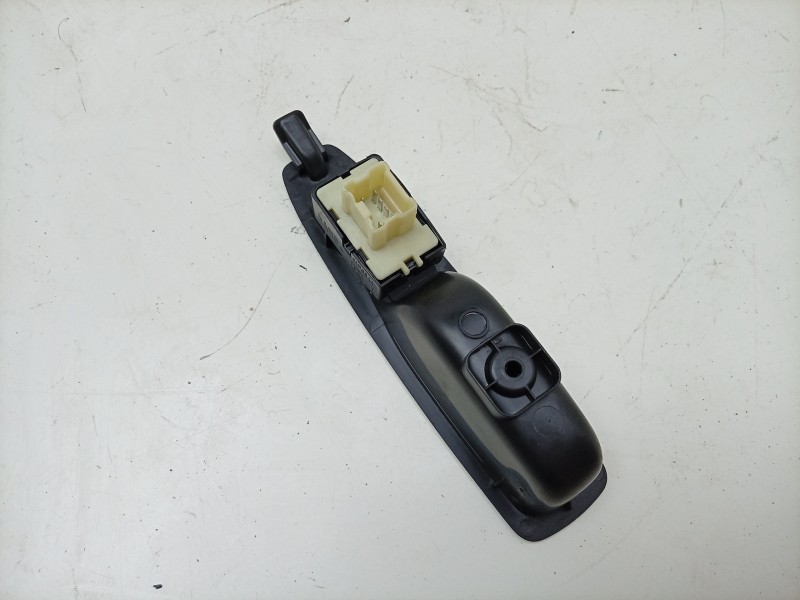 Recambio de mando elevalunas trasero derecho para renault captur i (j5_, h5_) 0.9 tce 90 referencia OEM IAM  829614619R EWSRE069