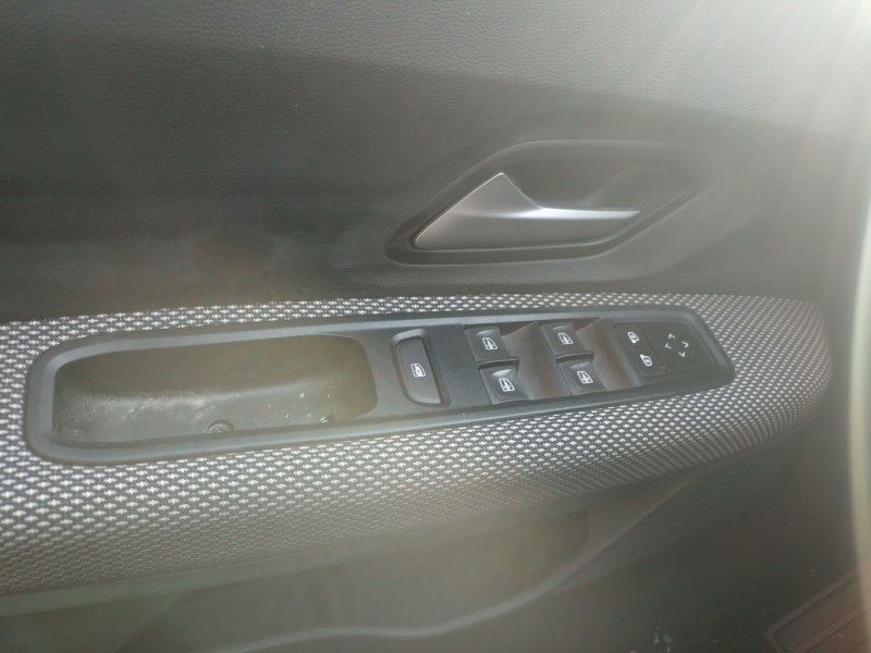 Recambio de mando elevalunas delantero izquierdo para dacia sandero iii 1.0 tce 90 eco-g referencia OEM IAM   