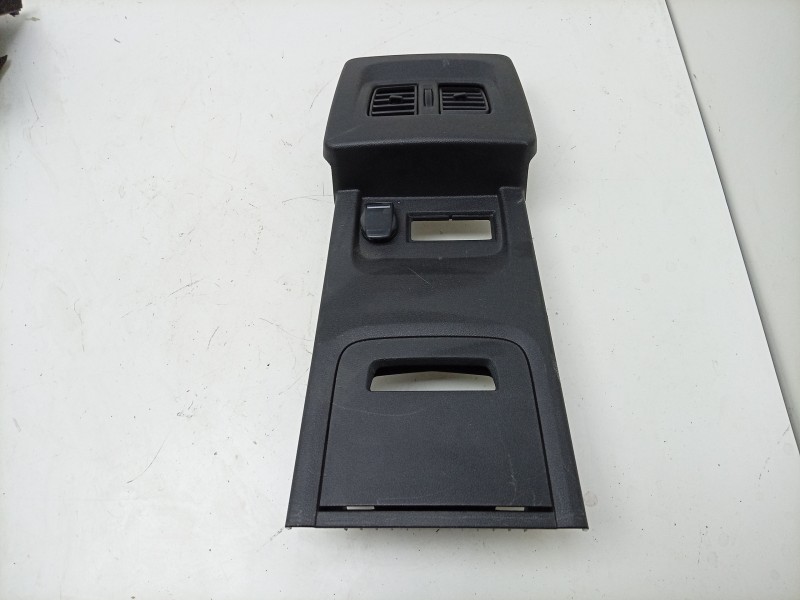 Recambio de rejilla aireadora para renault kangoo iii furgoneta/monovolumen e-tech electric referencia OEM IAM  687609213R 
