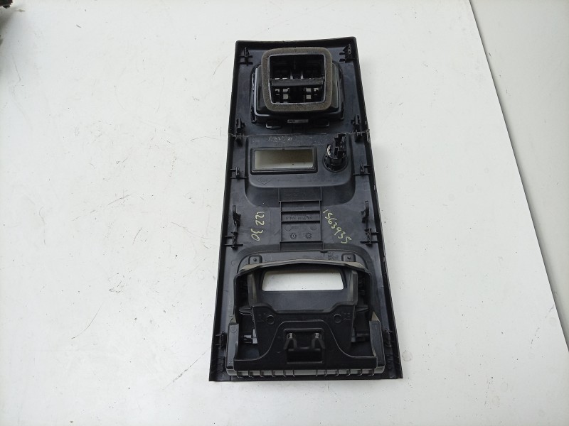 Recambio de rejilla aireadora para renault kangoo iii furgoneta/monovolumen e-tech electric referencia OEM IAM  687609213R 