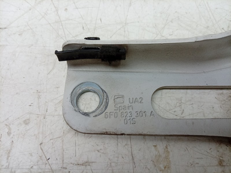 Recambio de bisagra capo izquierda para seat arona (kj7, kjp) 1.0 tsi referencia OEM IAM  6F0823301A 