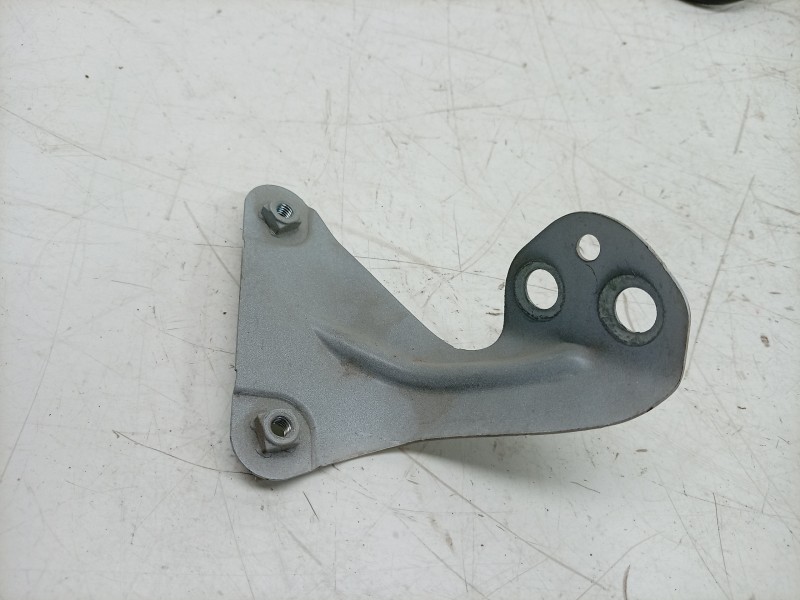 Recambio de soporte paragolpes delantero para seat arona (kj7, kjp) 1.0 tsi referencia OEM IAM  6F9821167A 