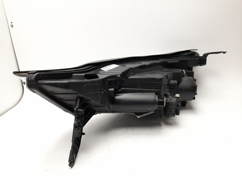 Recambio de faro derecho para kg mobility rexton referencia OEM IAM  8310636010 