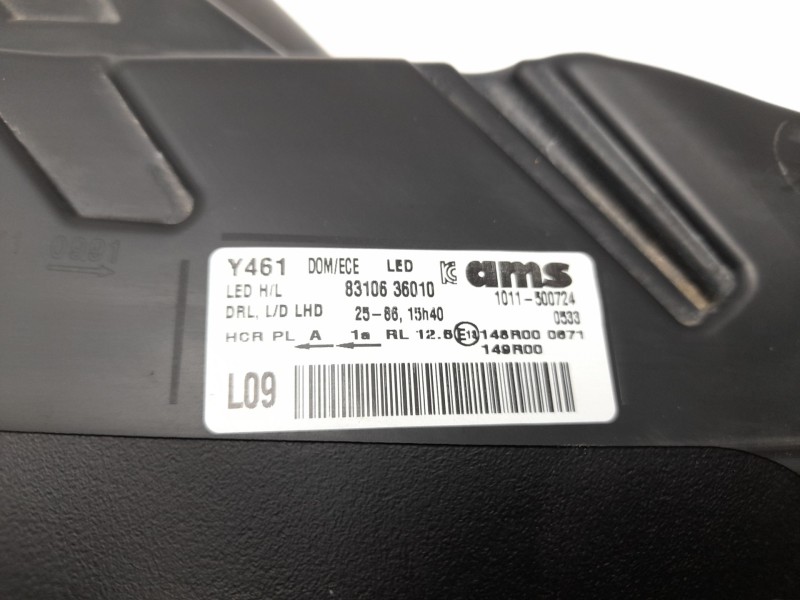 Recambio de faro derecho para kg mobility rexton referencia OEM IAM  8310636010 