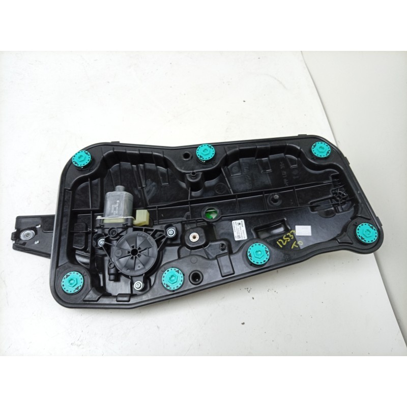Recambio de elevalunas trasero derecho para skoda octavia iv (nx3, nn3, pv3) 2.0 tdi referencia OEM IAM 5E3839462 5E3839656 