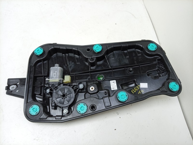 Recambio de elevalunas trasero derecho para skoda octavia iv (nx3, nn3, pv3) 2.0 tdi referencia OEM IAM 5E3839462 5E3839656 