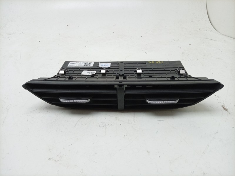 Recambio de aireador central para skoda octavia iv (nx3, nn3, pv3) 2.0 tdi referencia OEM IAM  5E3820951H 