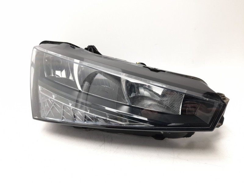 Recambio de faro derecho para skoda scala (nw1) 1.6 tdi referencia OEM IAM  657941016 
