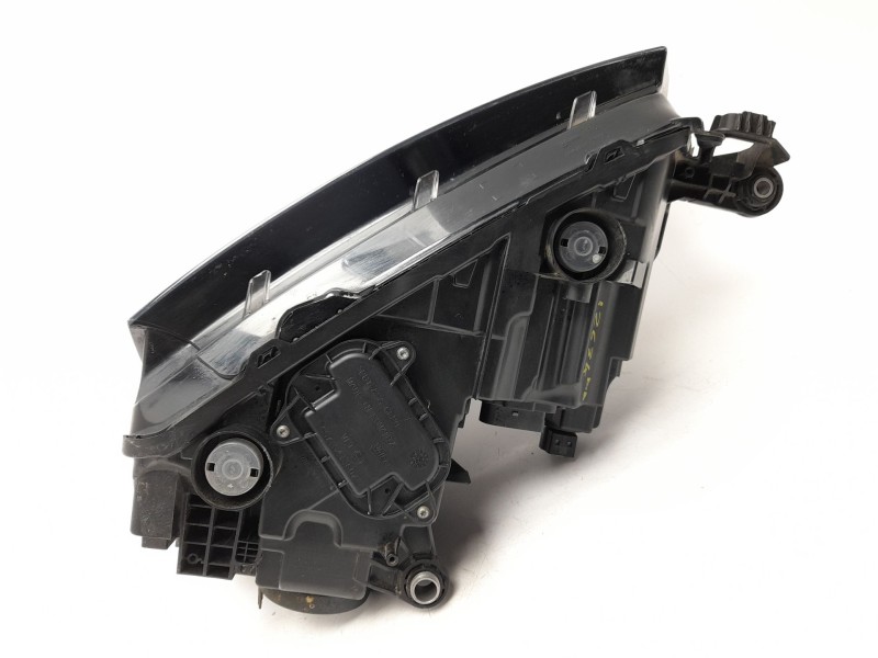 Recambio de faro derecho para skoda scala (nw1) 1.6 tdi referencia OEM IAM  657941016 