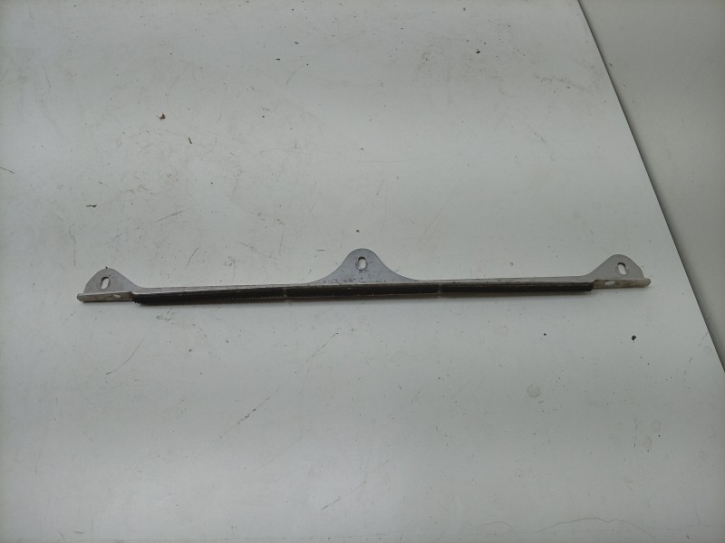 Recambio de soporte paragolpes trasero para aston martin rapide 5.9 v12 cat referencia OEM IAM  AD43F17B681AA 