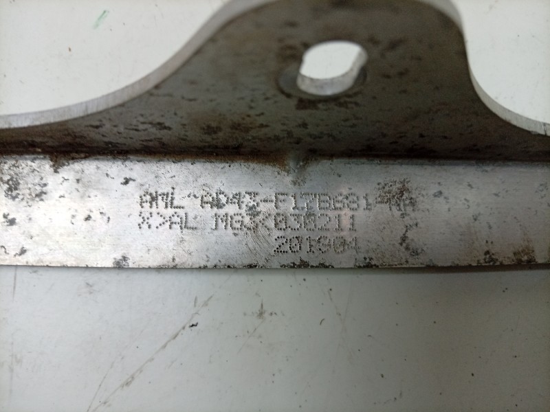 Recambio de soporte paragolpes trasero para aston martin rapide 5.9 v12 cat referencia OEM IAM  AD43F17B681AA 