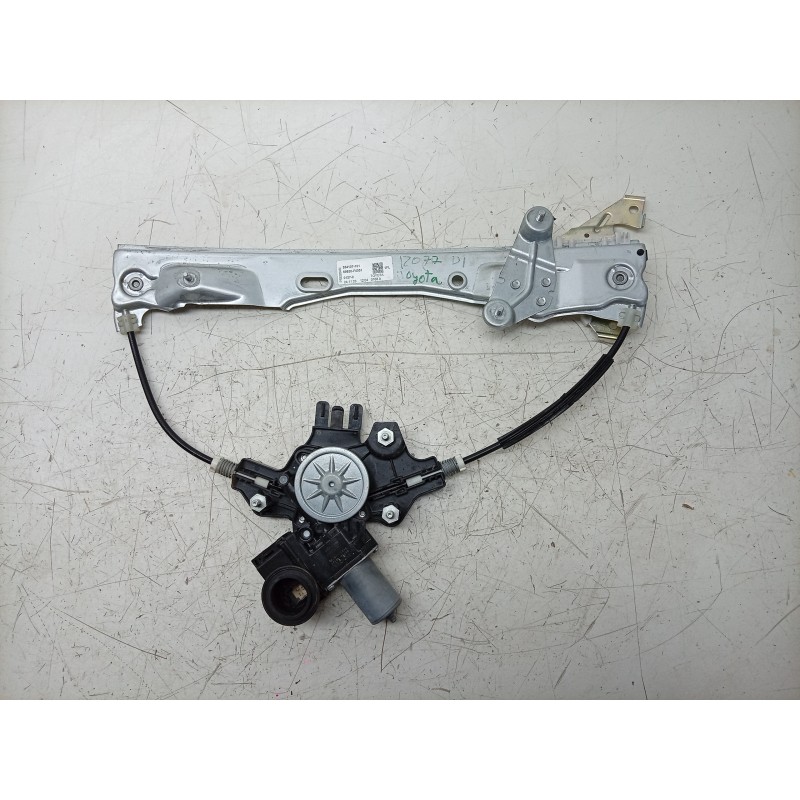 Recambio de elevalunas delantero izquierdo para toyota c-hr (_x1_) 2.0 hybrid (maxh10) referencia OEM IAM 69820F4051 554107101 