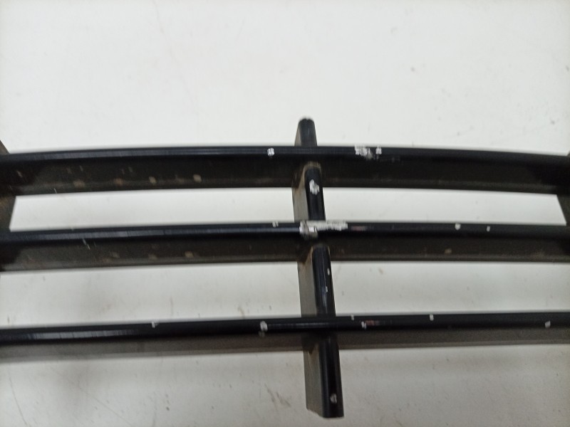 Recambio de rejilla delantera para aston martin rapide 5.9 v12 cat referencia OEM IAM  AD438156AB 