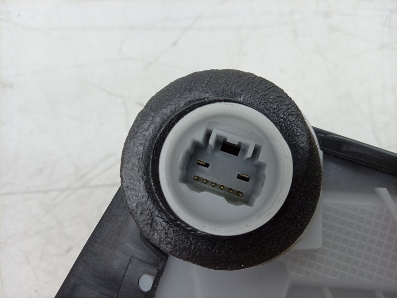 Recambio de cerradura puerta delantera izquierda para toyota yaris (_p21_, _pa1_, _ph1_) 1.5 hybrid (mxph11) referencia OEM IAM 