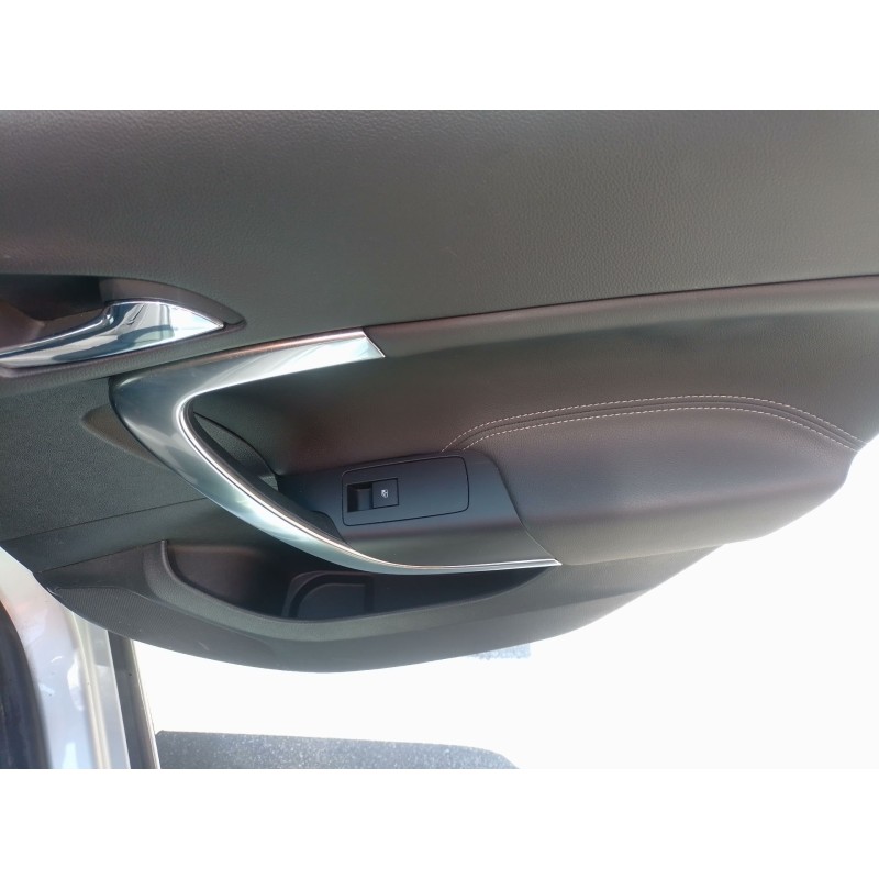 Recambio de mando elevalunas trasero derecho para opel insignia a sedán (g09) 2.0 turbo e85 (69) referencia OEM IAM   