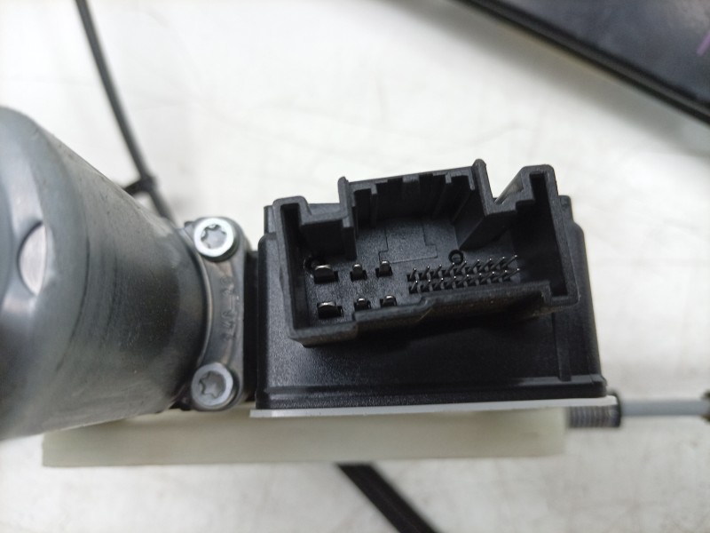 Recambio de elevalunas delantero izquierdo para seat arona (kj7, kjp) 1.0 tsi referencia OEM IAM  6F9837461C 