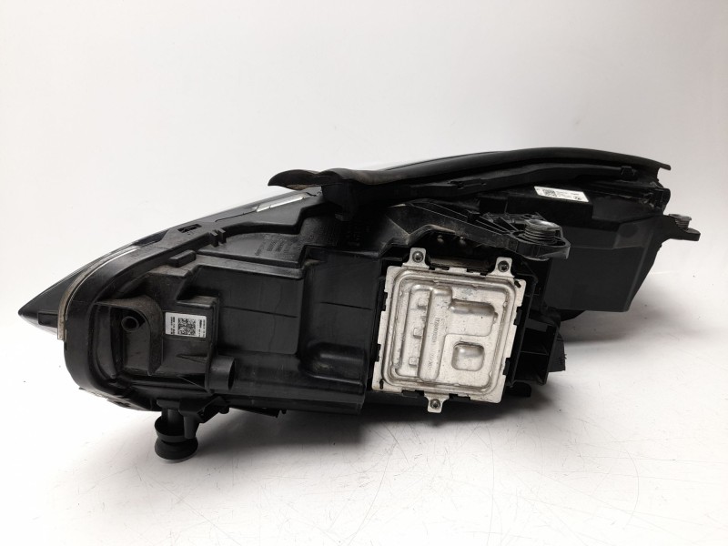 Recambio de faro derecho para bmw 1 118 d f70 referencia OEM IAM  63115A8E2E4 