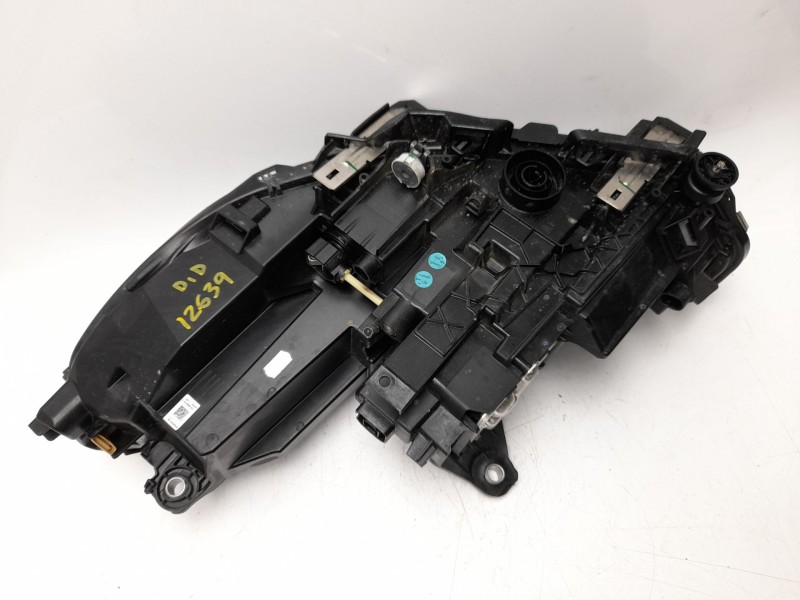 Recambio de faro derecho para bmw 1 118 d f70 referencia OEM IAM  63115A8E2E4 