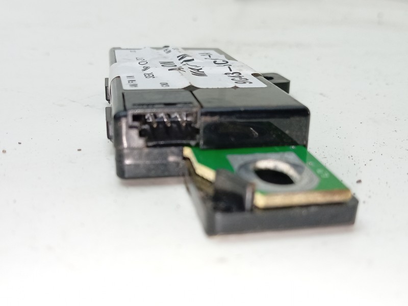 Recambio de amplificador de antena para aston martin rapide 5.9 v12 cat referencia OEM IAM  9G4318C847AA 