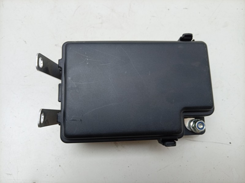 Recambio de caja reles / fusibles para aston martin rapide 5.9 v12 cat referencia OEM IAM  AD4314A074AA 