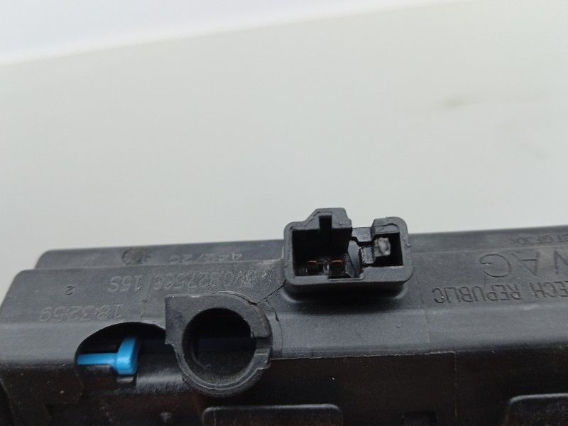 Recambio de maneta exterior porton para seat arona (kj7, kjp) 1.0 tsi referencia OEM IAM  6V0827566 
