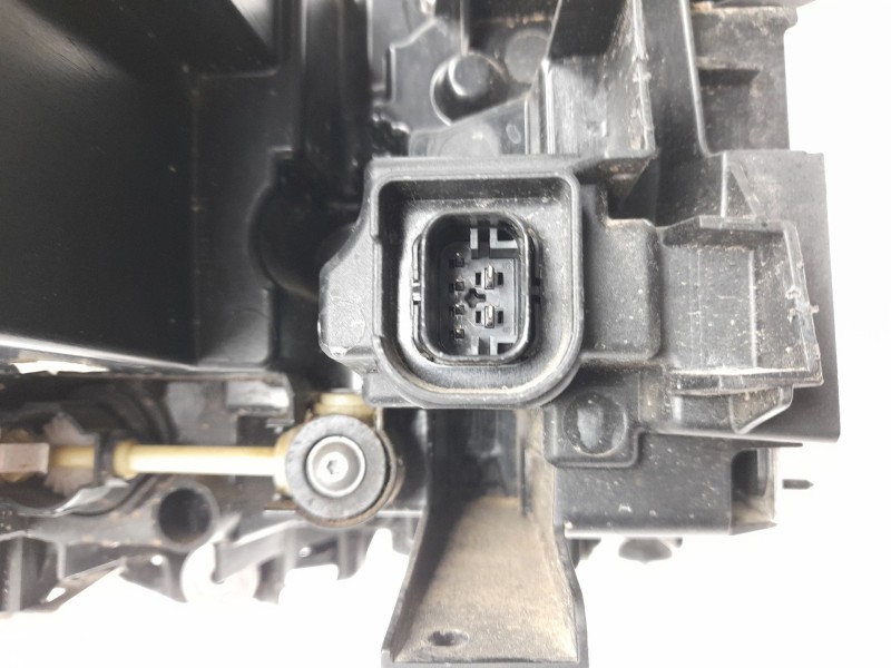 Recambio de faro izquierdo para bmw 1 118 d f70 referencia OEM IAM  63115A8E2E3 