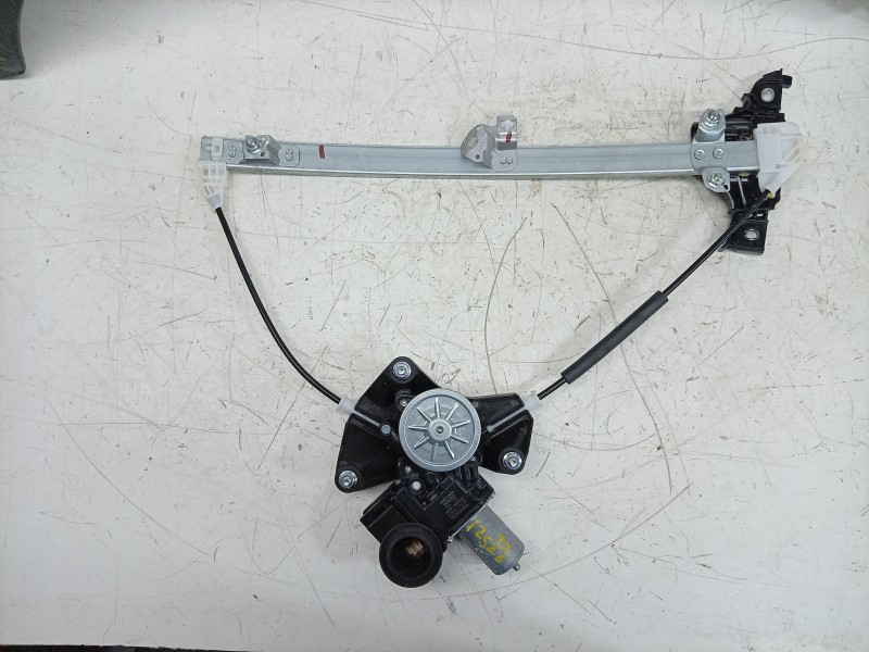 Recambio de elevalunas trasero izquierdo para toyota yaris (_p21_, _pa1_, _ph1_) 1.5 hybrid (mxph10) referencia OEM IAM 06202086