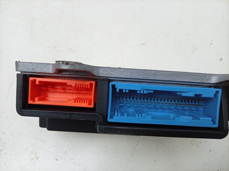 Recambio de centralita airbag para aston martin rapide 5.9 v12 cat referencia OEM IAM FCV1C06A5C AD4314C246AB 