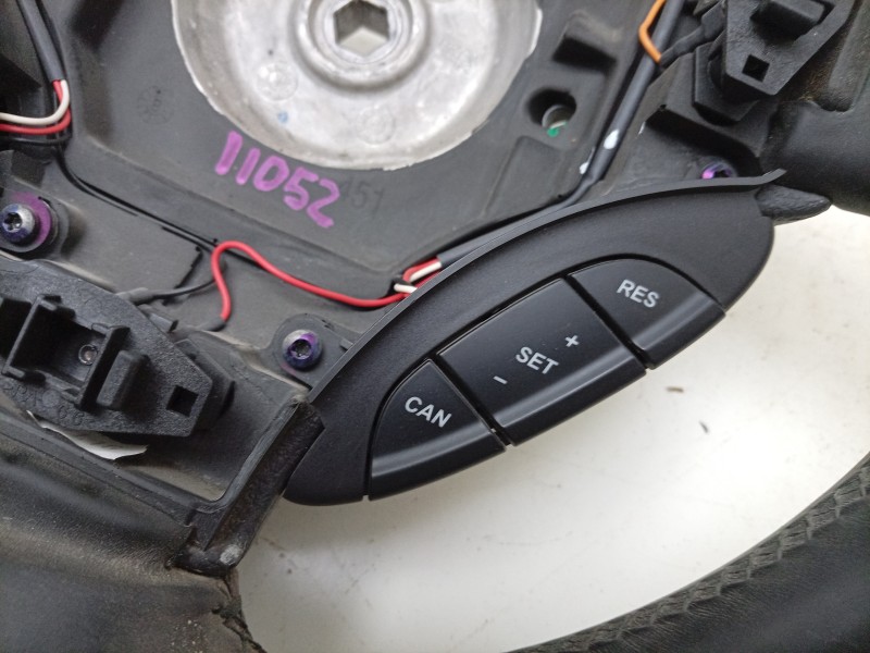 Recambio de volante para aston martin rapide 5.9 v12 cat referencia OEM IAM  8G433600DA 