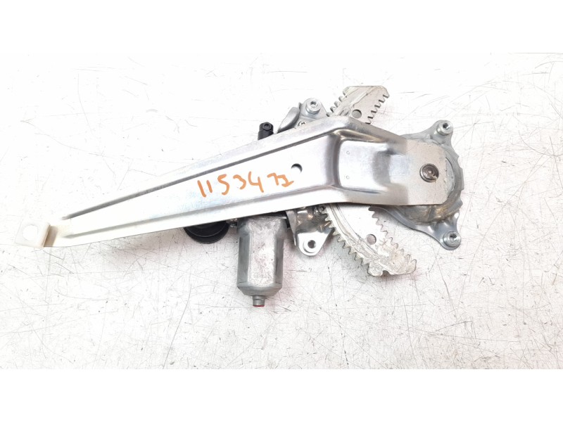 Recambio de elevalunas trasero izquierdo para toyota rav4 referencia OEM IAM 6980442050  