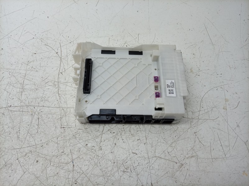 Recambio de caja reles / fusibles para toyota c-hr (_x1_) 2.0 hybrid (maxh10) referencia OEM IAM  8273010031 
