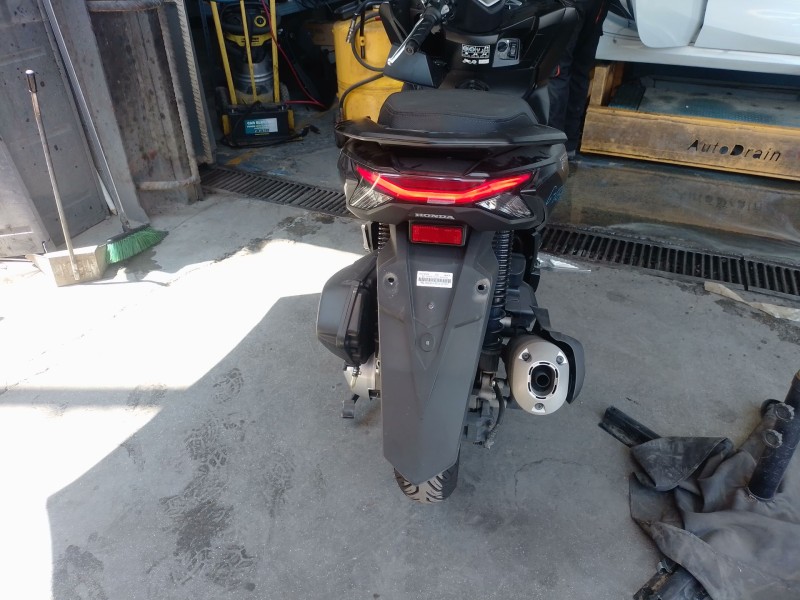 honda pcx del año 2025