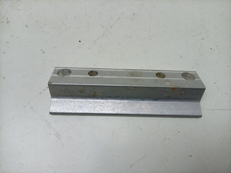 Recambio de soporte bateria para aston martin rapide 5.9 v12 cat referencia OEM IAM   