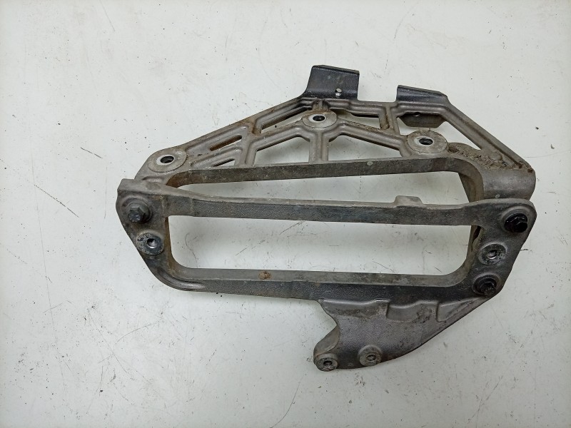 Recambio de soporte / guia puerta corredera para aston martin rapide 5.9 v12 cat referencia OEM IAM  AD4316799AB 