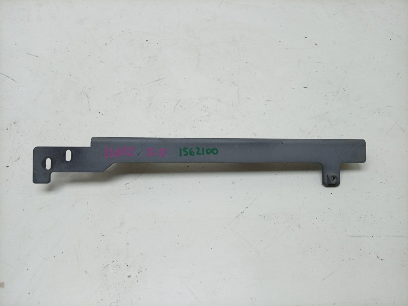 Recambio de soporte / guia puerta corredera para aston martin rapide 5.9 v12 cat referencia OEM IAM  4G43043B19AC 