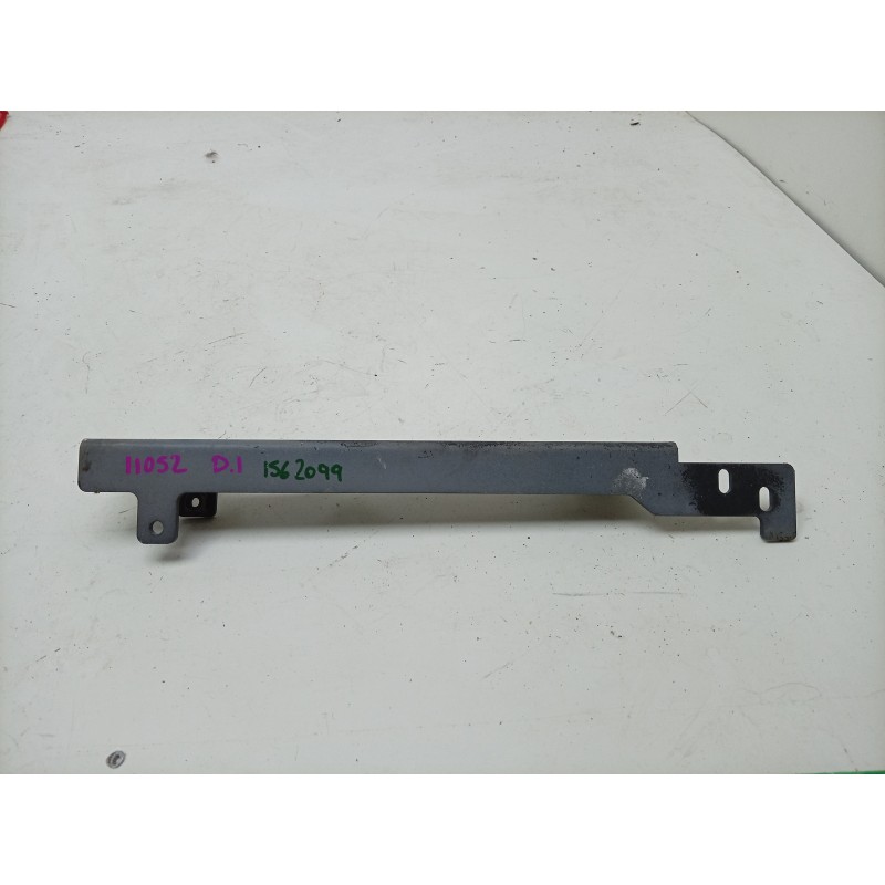 Recambio de soporte / guia puerta corredera para aston martin rapide 5.9 v12 cat referencia OEM IAM  4G43043B20AC 
