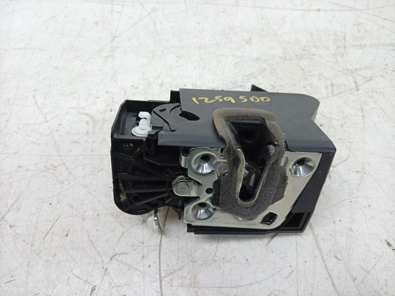 Recambio de cerradura puerta delantera derecha para dacia sandero iii 1.0 tce 90 eco-g referencia OEM IAM  805028269R 